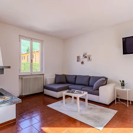 Leo By Interhome Apartman
