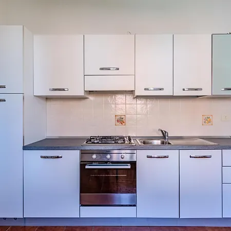 Leo By Interhome Apartman *